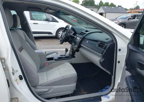 2014 Toyota Camry L z USA, uszkodzony, nr VIN 4T1BF1FK2EU734267